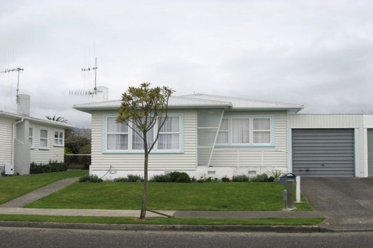 Photo of property in 40 Rugby Street, Levin, 5510