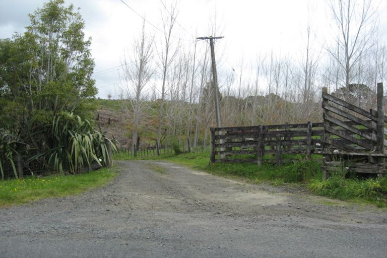 Photo of property in 114 Pomona Road, Kumeu, 0891
