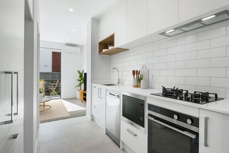 Photo of property in 53 Ngakoro Road, Karaka, Papakura, 2113