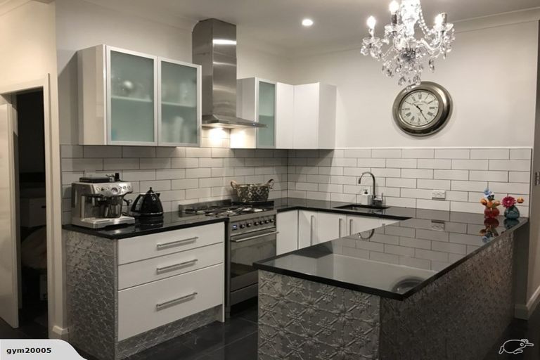 Photo of property in 7 Bentinck Avenue, Strathmore Park, Wellington, 6022