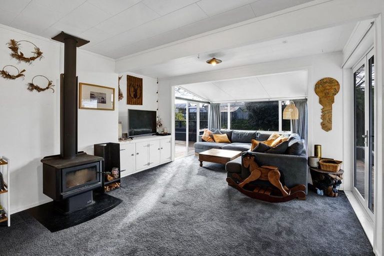 Photo of property in 1 Nikorima Street, Urenui, 4375