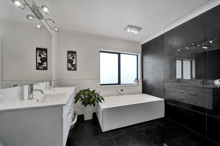 Photo of property in 506 Egmont Road, Hillsborough, New Plymouth, 4372