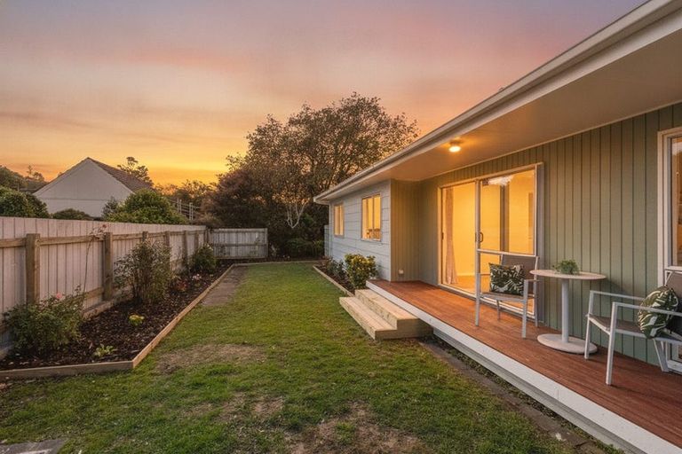 Photo of property in 8a Rawhiti Street, Stokes Valley, Lower Hutt, 5019