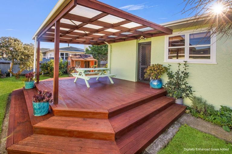 Photo of property in 2 Marsden Place, Awapuni, Palmerston North, 4412