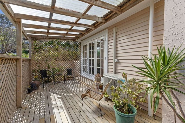 Photo of property in 4 Sardinha Place, Marfell, New Plymouth, 4310