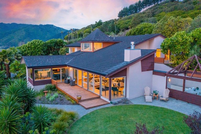 Photo of property in 28 Aston Road, Waikanae, 5391