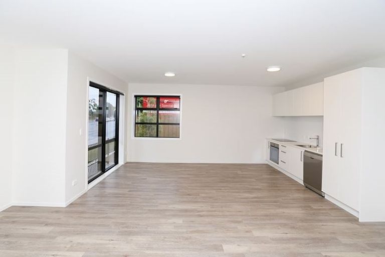 Photo of property in 102/3 Village Quarter Lane, Frankton, Hamilton, 3204