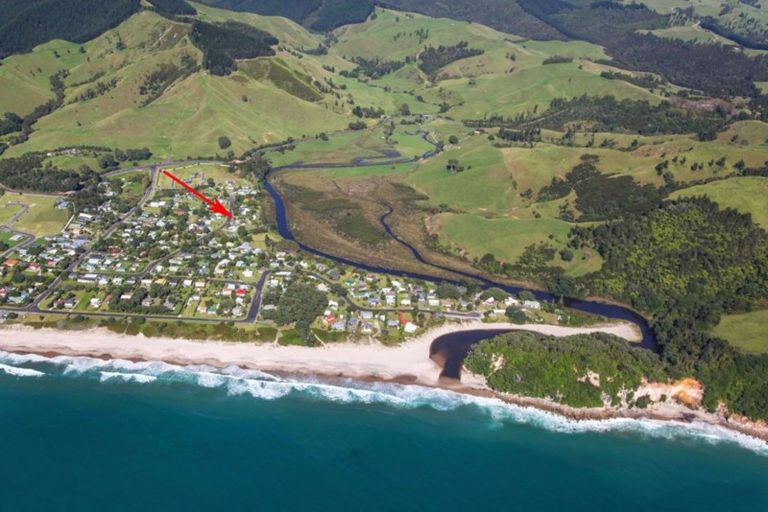 Photo of property in 30 Marlin Place, Whiritoa, Whangamata, 3691