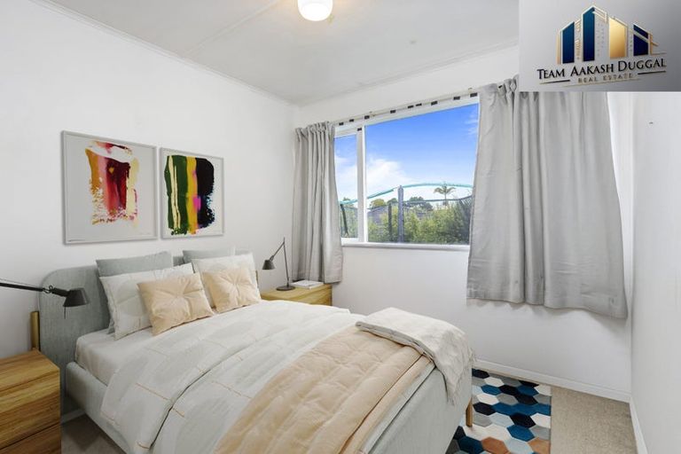 Photo of property in 1c Kuaka Place, New Lynn, Auckland, 0600