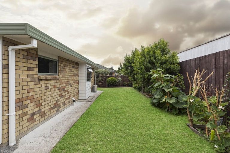 Photo of property in 37 Hastings Place, Hamilton Lake, Hamilton, 3204