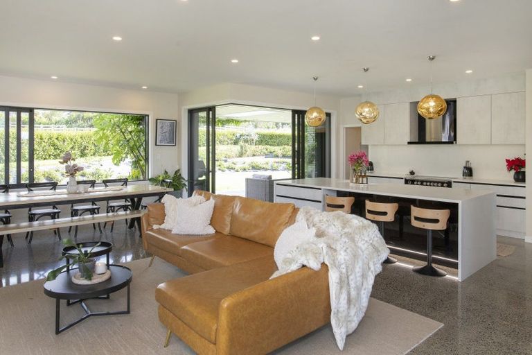 Photo of property in 74 Scarlys Way, Okitu, Gisborne, 4010