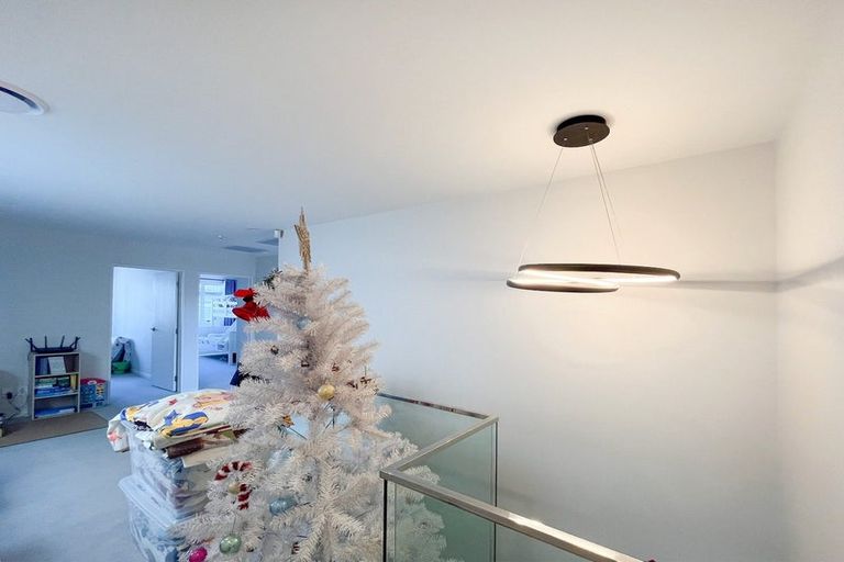 Photo of property in 16 Gecko Road, Hobsonville, Auckland, 0616