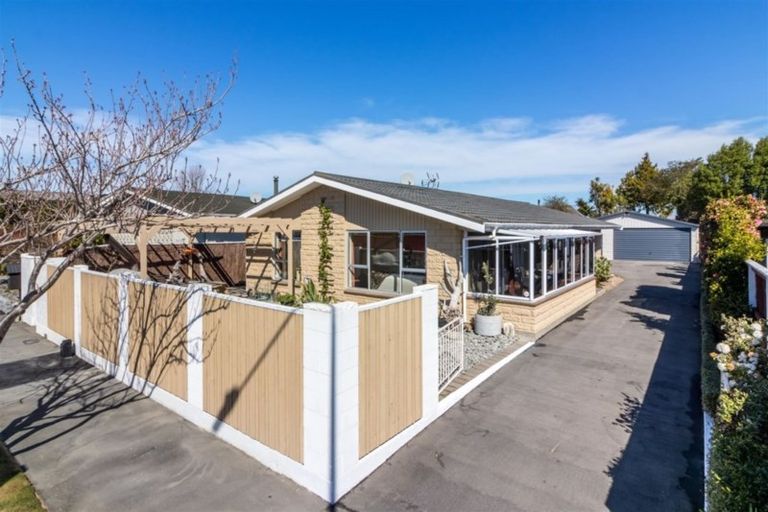 Photo of property in 5 Cintra Place, Casebrook, Christchurch, 8051
