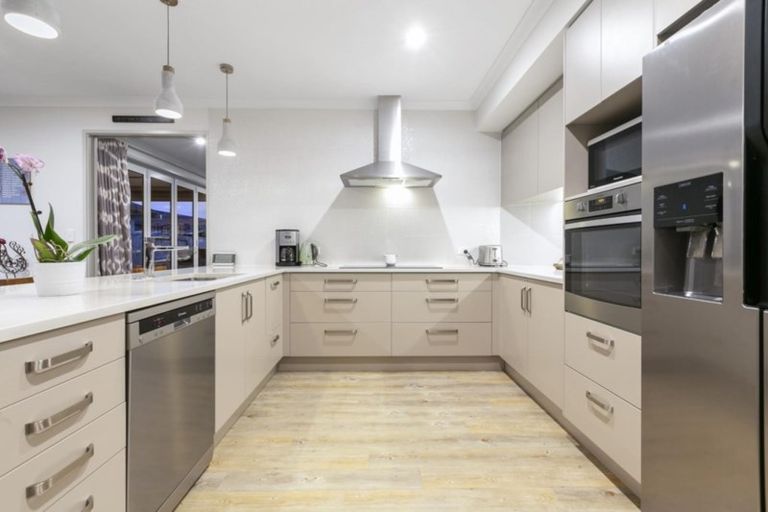 Photo of property in 26 Penetaka Heights, Pyes Pa, Tauranga, 3112