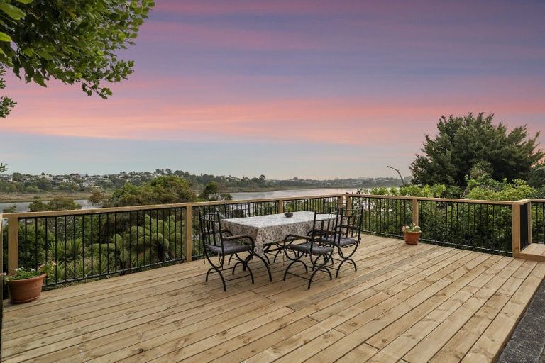 Photo of property in 28 Sunny Bay Road, Matua, Tauranga, 3110