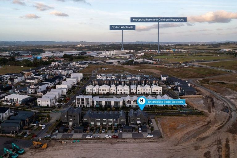 Photo of property in 82 Tarapuka Road, Westgate, Auckland, 0814