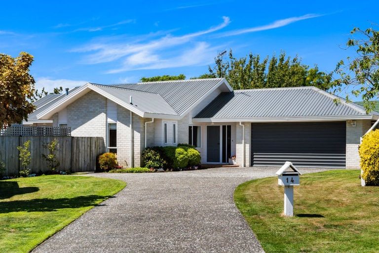 Photo of property in 14 Kingsgate Close, Havelock North, 4130