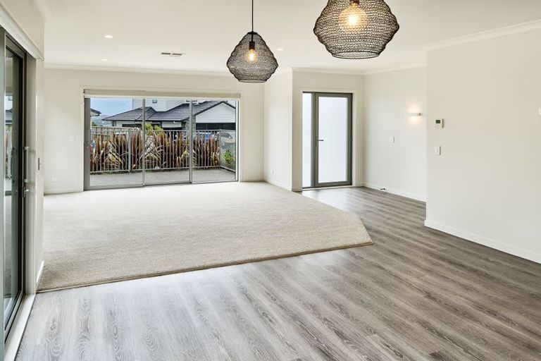 Photo of property in 4b Kaiaho Close, Aotea, Porirua, 5024