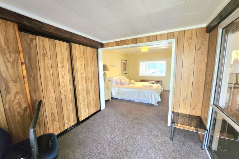 Photo of property in 166 Haven Street, Moeraki, 9482