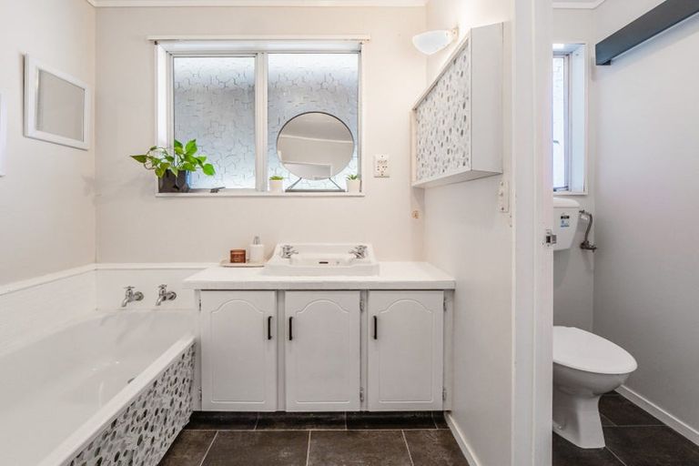 Photo of property in 48 Sole Avenue, Bell Block, New Plymouth, 4312