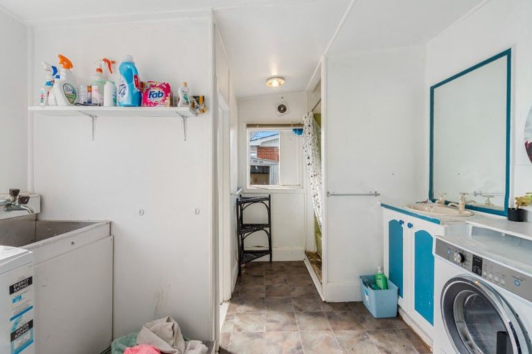 Photo of property in 8 High Street, Milton, 9220