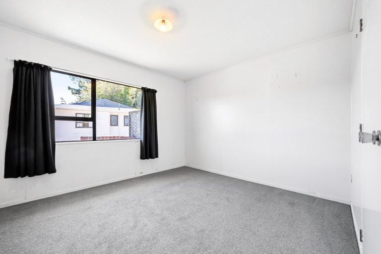 Photo of property in 1/25 Invercargill Drive, Kelson, Lower Hutt, 5010