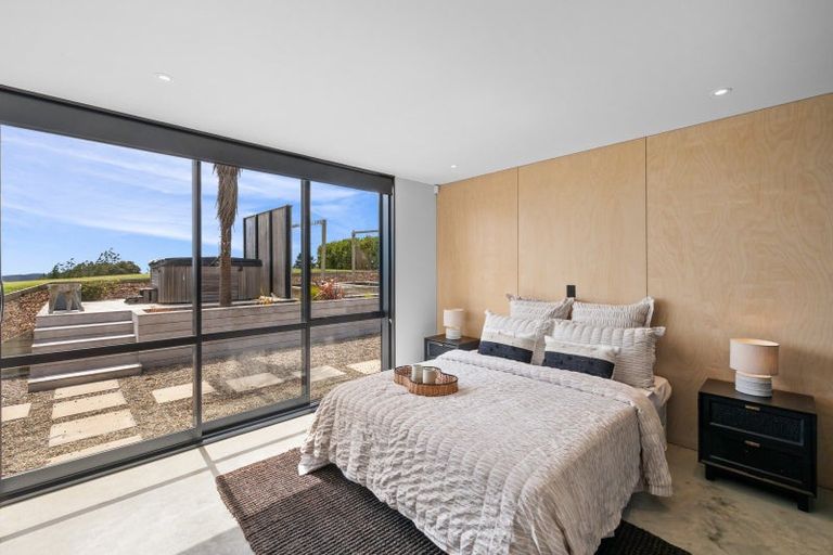 Photo of property in 32 Aroha Road, Te Arai, Wellsford, 0975