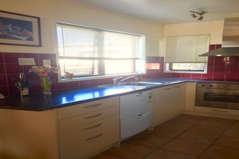 Photo of property in 13a Majesty Place, Half Moon Bay, Auckland, 2012