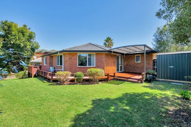 Photo of property in 13 San Pedro Place, Henderson, Auckland, 0612
