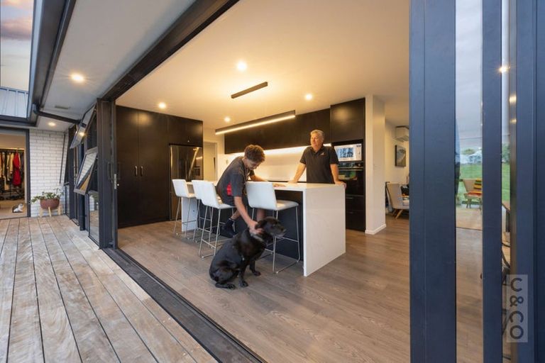 Photo of property in 225b Amreins Road, Taupaki, 0782