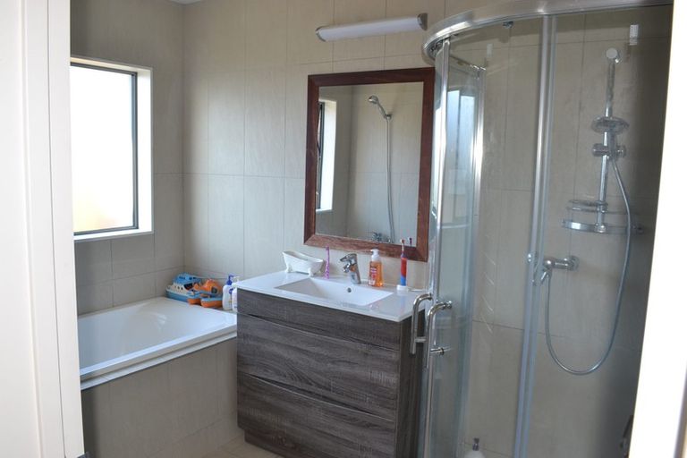 Photo of property in 8 Pohutukawa Place, Karaka, Papakura, 2113