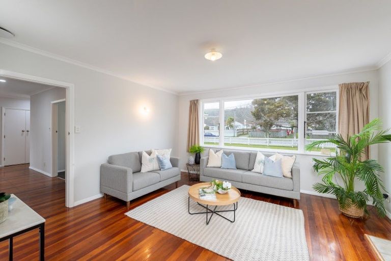 Photo of property in 33 John Street, Trentham, Upper Hutt, 5018