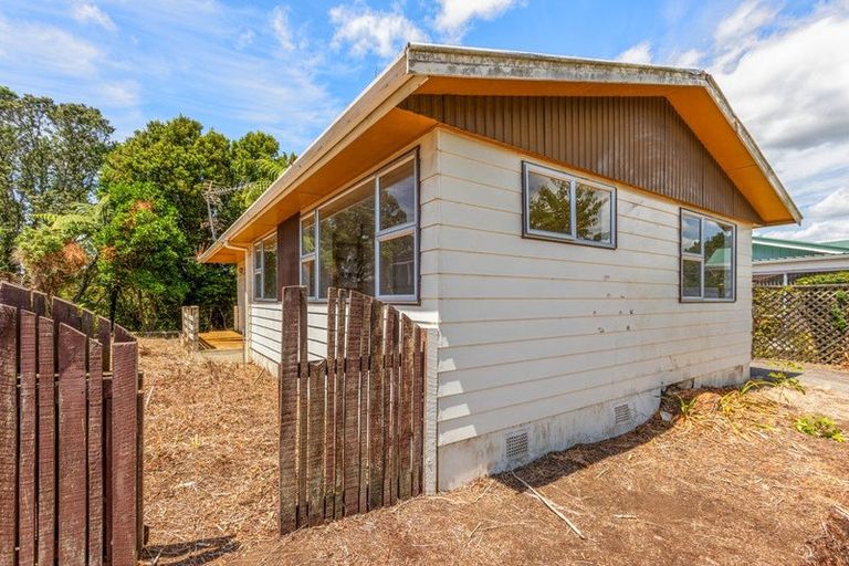 Photo of property in 17 Carlton Terrace, Westown, New Plymouth, 4310