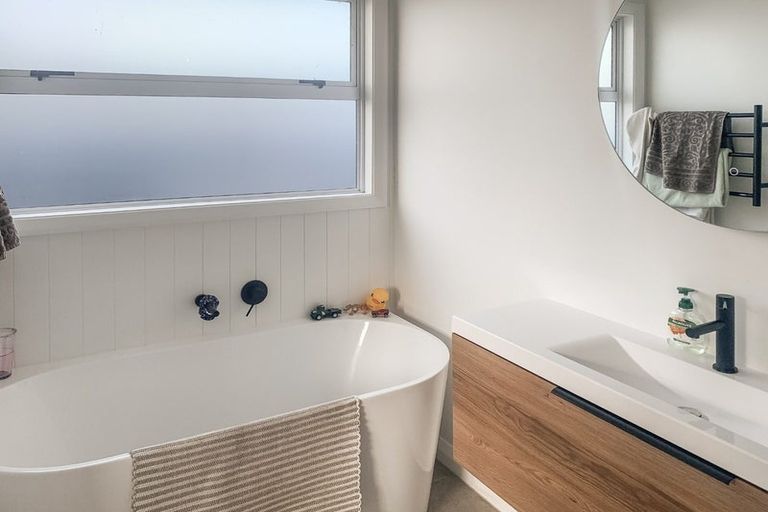 Photo of property in 20 Chamberlain Street, Dannevirke, 4930