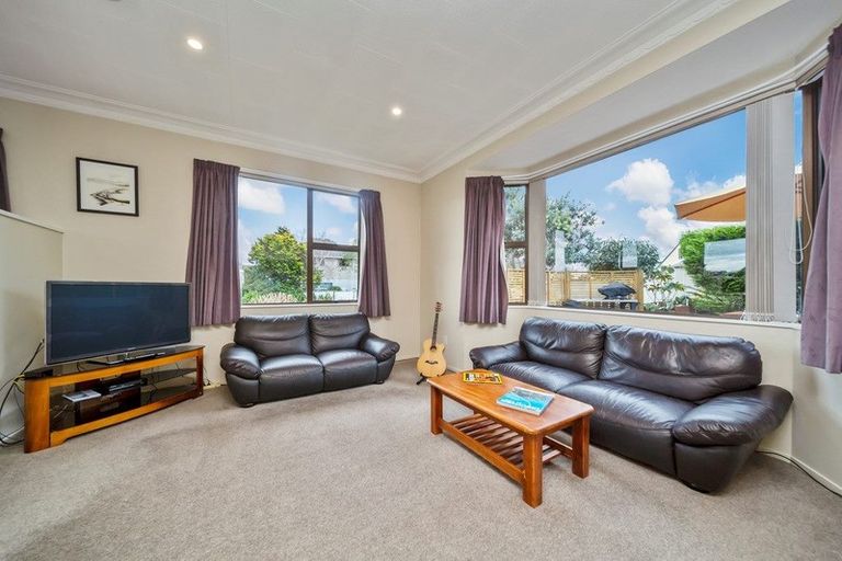 Photo of property in 31 Tiverton Crescent, Whalers Gate, New Plymouth, 4310