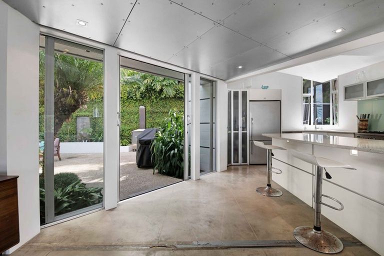 Photo of property in 71 Mckenzie Avenue, Arkles Bay, Whangaparaoa, 0932