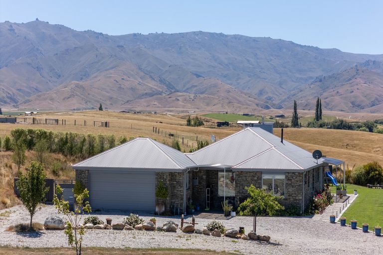 Photo of property in 196 Nelsen Ridge Road, Waikerikeri, Alexandra, 9393