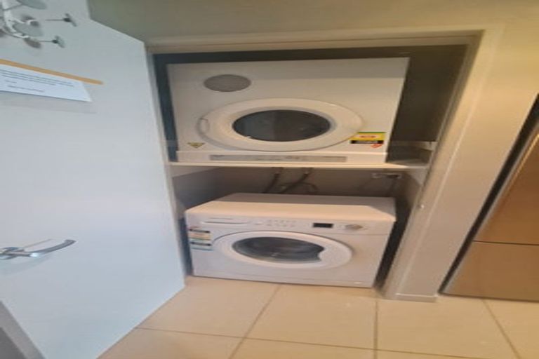 Photo of property in Monument Apartments, 9h/245 Wakefield Street, Te Aro, Wellington, 6011