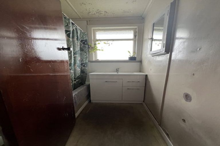 Photo of property in 19 James Street, Dannevirke, 4930