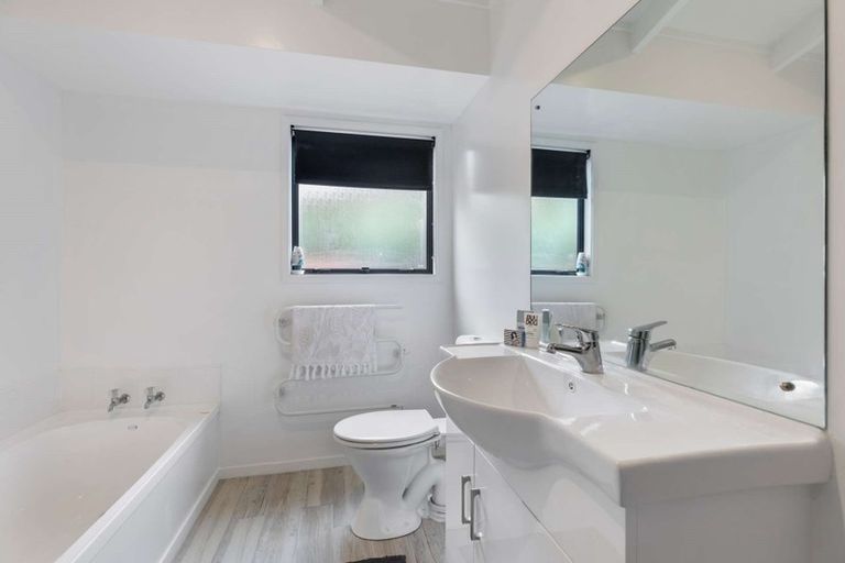 Photo of property in 147k Glengarry Road, Glen Eden, Auckland, 0602