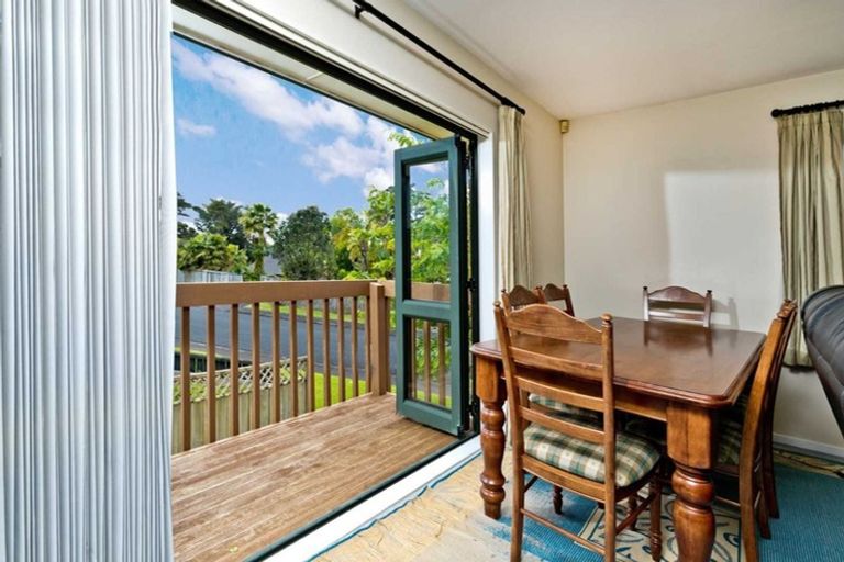 Photo of property in 46 Vintage Drive, Henderson, Auckland, 0612