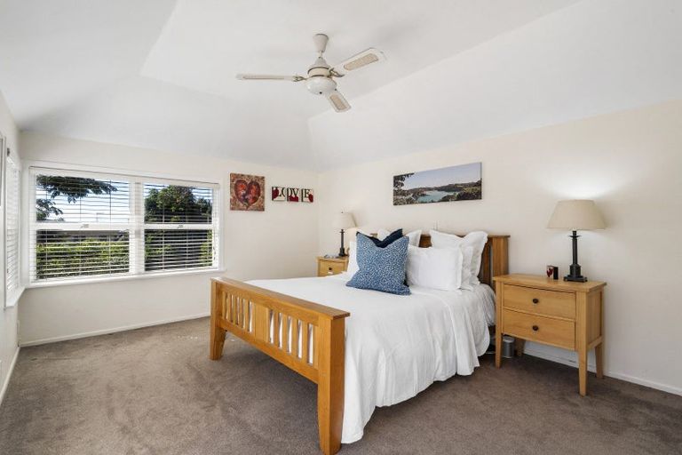 Photo of property in 14 Maleme Avenue, Belmont, Auckland, 0622