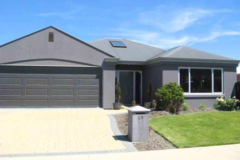 Photo of property in 25 Beechwood Drive, Northwood, Christchurch, 8051