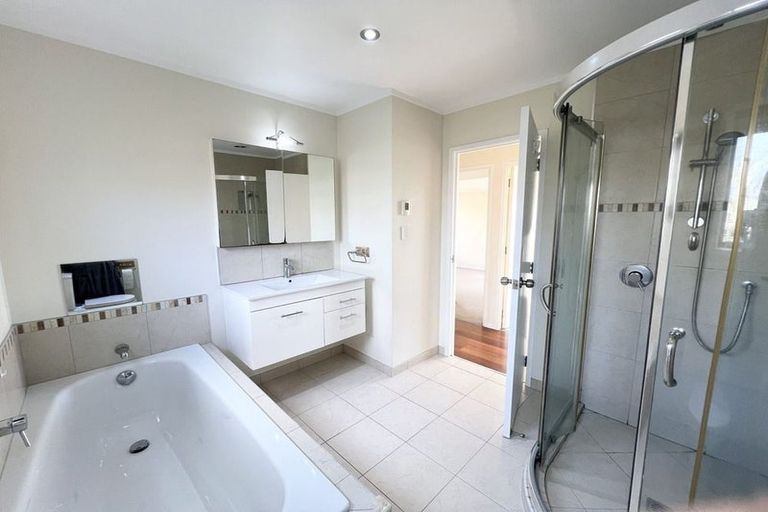 Photo of property in 46 Marendellas Drive, Bucklands Beach, Auckland, 2014