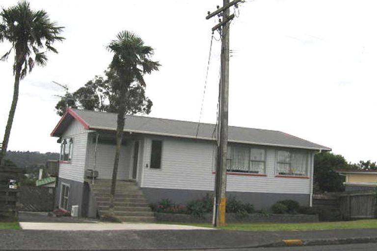 Photo of property in 3 Tiri Tiri Road, Birkdale, Auckland, 0626
