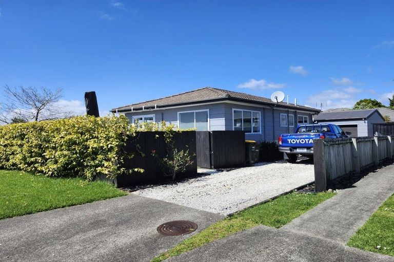 Photo of property in 25 Crispe Road, Clarks Beach, 2122