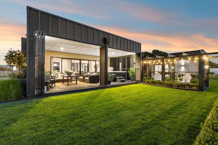 Photo of property in 3 Alan Livingston Drive, Cambridge, 3434