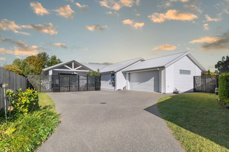 Photo of property in 8 Applin Lane, Pyes Pa, Tauranga, 3112