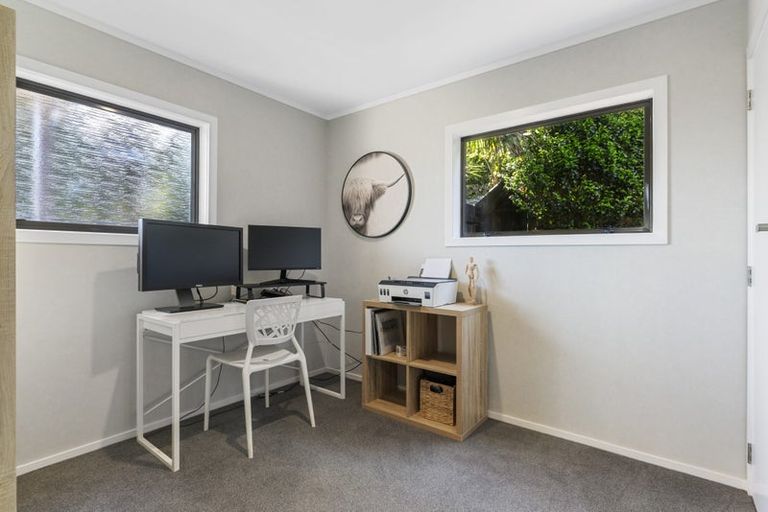 Photo of property in 133 Sandspit Road, Shelly Park, Auckland, 2014