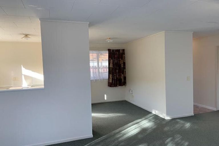 Photo of property in 16a Hampton Hill Road, Tawa, Wellington, 5028